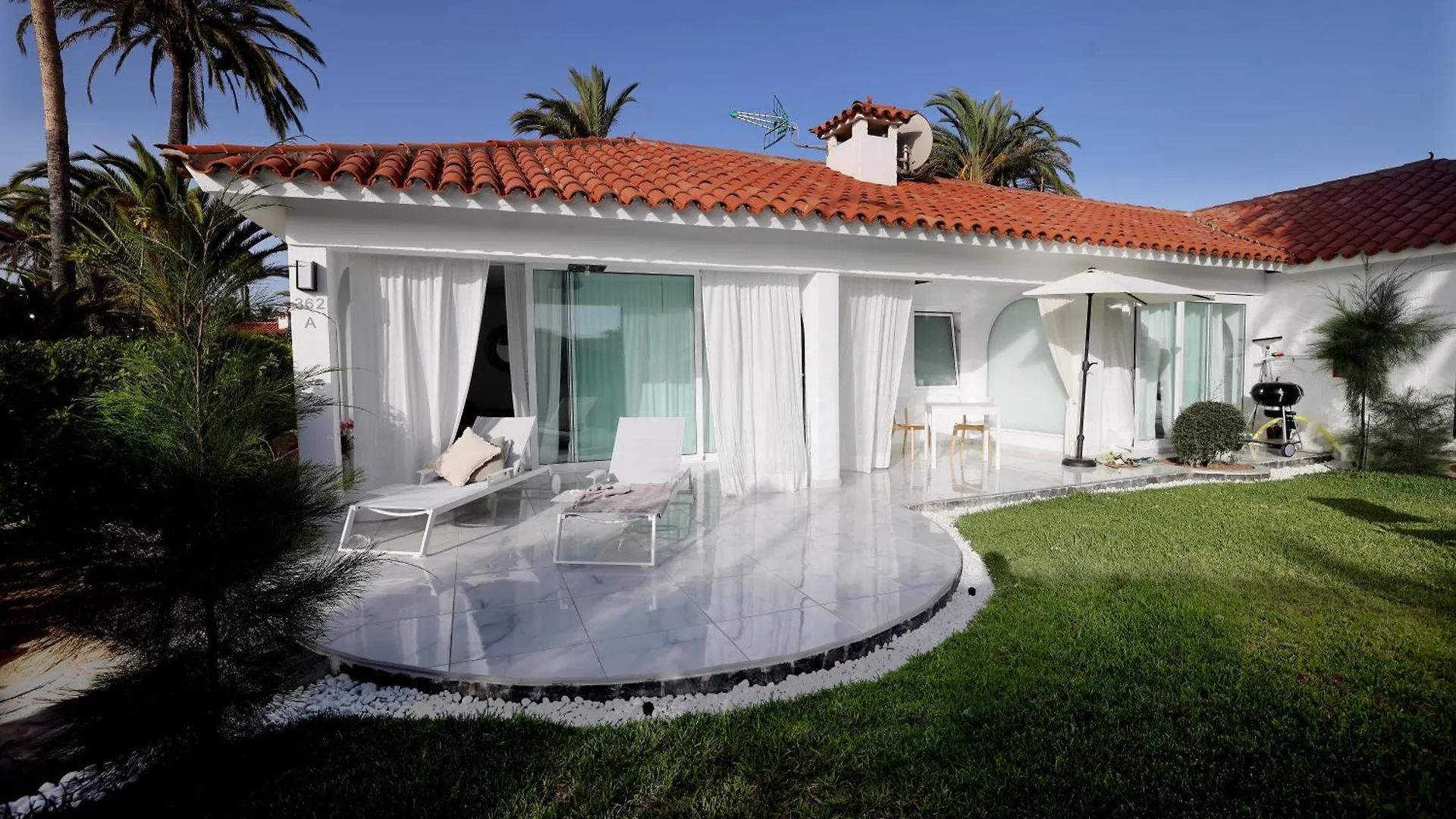 דירה מספאלומס Sun Club Bungalow Superior